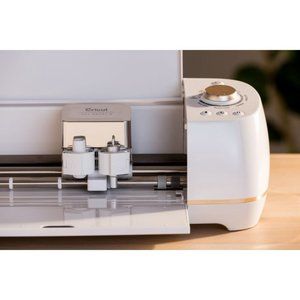 Cricut Explore Air 2 in Daybreak color